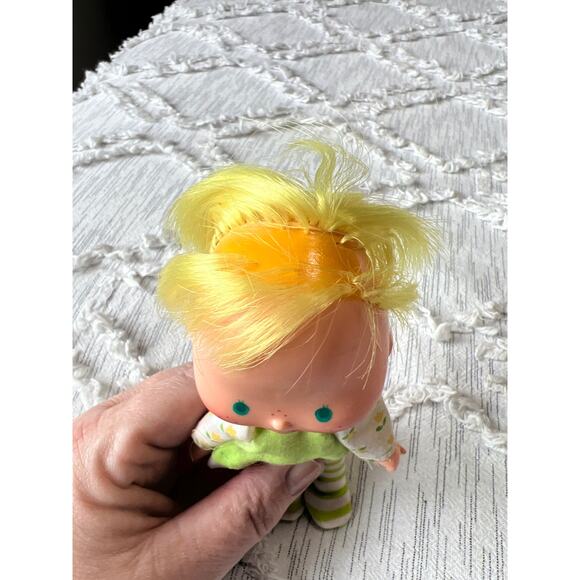 Vintage 1980s Kenner Strawberry Shortcake Mint Tulip Doll - Picture 2 of 6